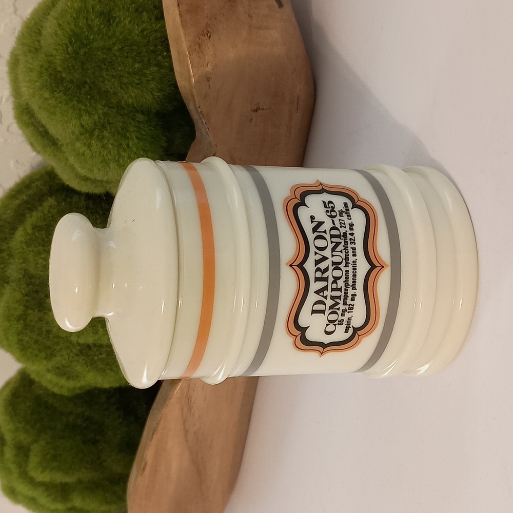 Vintage Apothecary Druggist Darvon Compound Jar